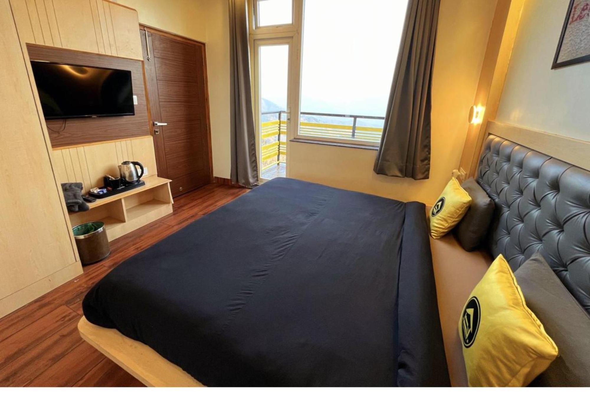 The Hosteller Kufri, Shimla Bilik gambar